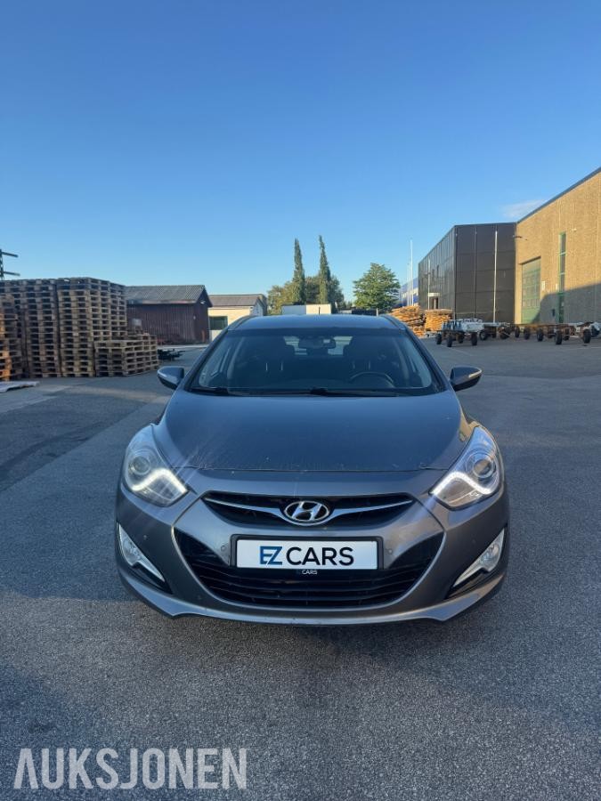 2012 Hyundai i40, 1.7&nbsp;/&nbsp;116hk / Sommer + vinterhjul / Krok / CC&nbsp;/&nbsp;BT, 240000km